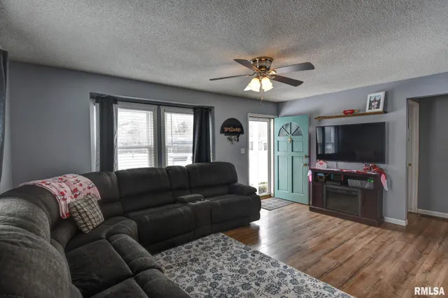 $149,900 | 1311 West Main Cross Street, Taylorville, IL 62568