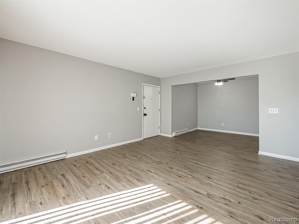 121 East Van Riper Road, Unit 6 Fowlerville, MI 48836 - Photo 2 of 23