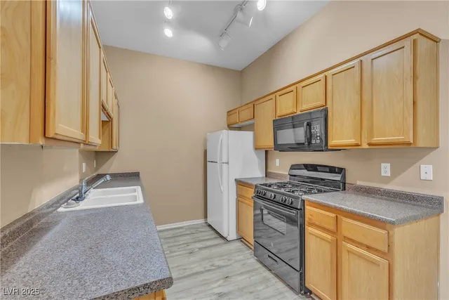 $285,000 | 3544 Desert Cliff Street, Unit 102, Las Vegas, NV 89129