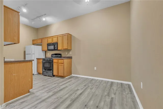 $285,000 | 3544 Desert Cliff Street, Unit 102, Las Vegas, NV 89129