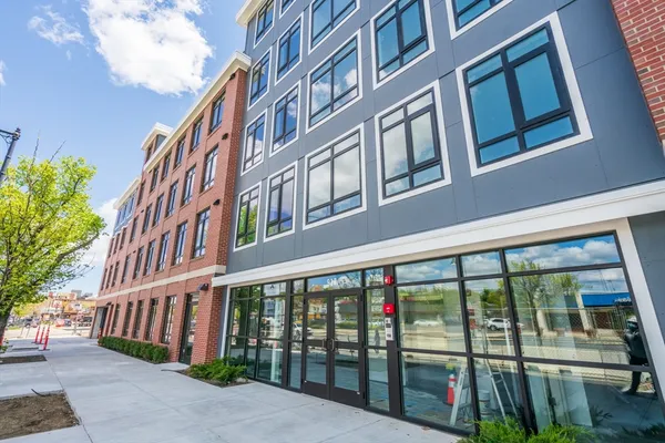 $3,850 | 917 Bennington Street, Unit 301, Boston, MA 02128