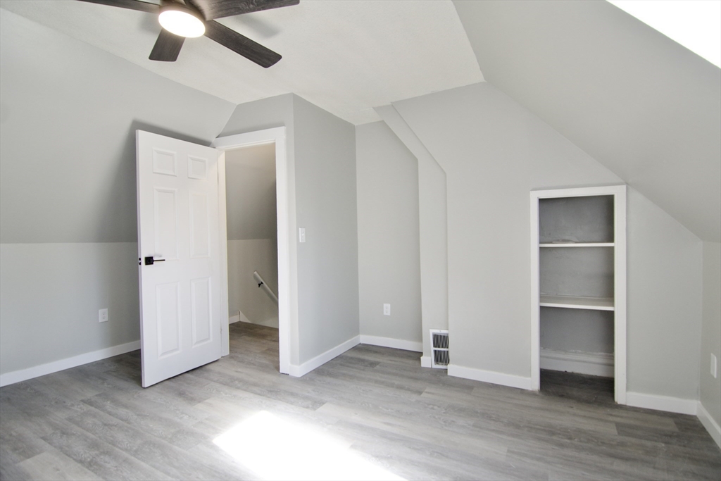 69 Manhattan Street Springfield, MA 01109 - Photo 29 of 36