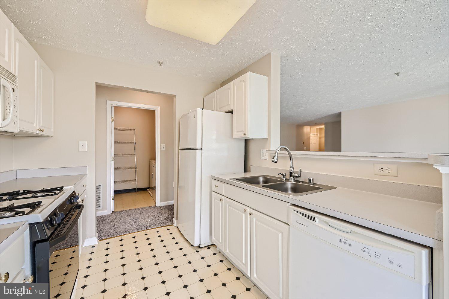 2443 Blue Spring Court, Unit 203 Odenton, MD 21113 - Photo 11 of 32