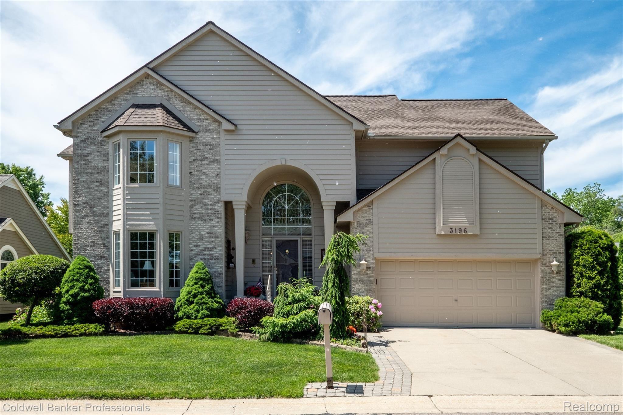3196 Fairgrove Terrace Rochester, MI 48309 - Photo 1 of 41 Welcome to Fairgrove! Beautiful home has wonderful landscaping.