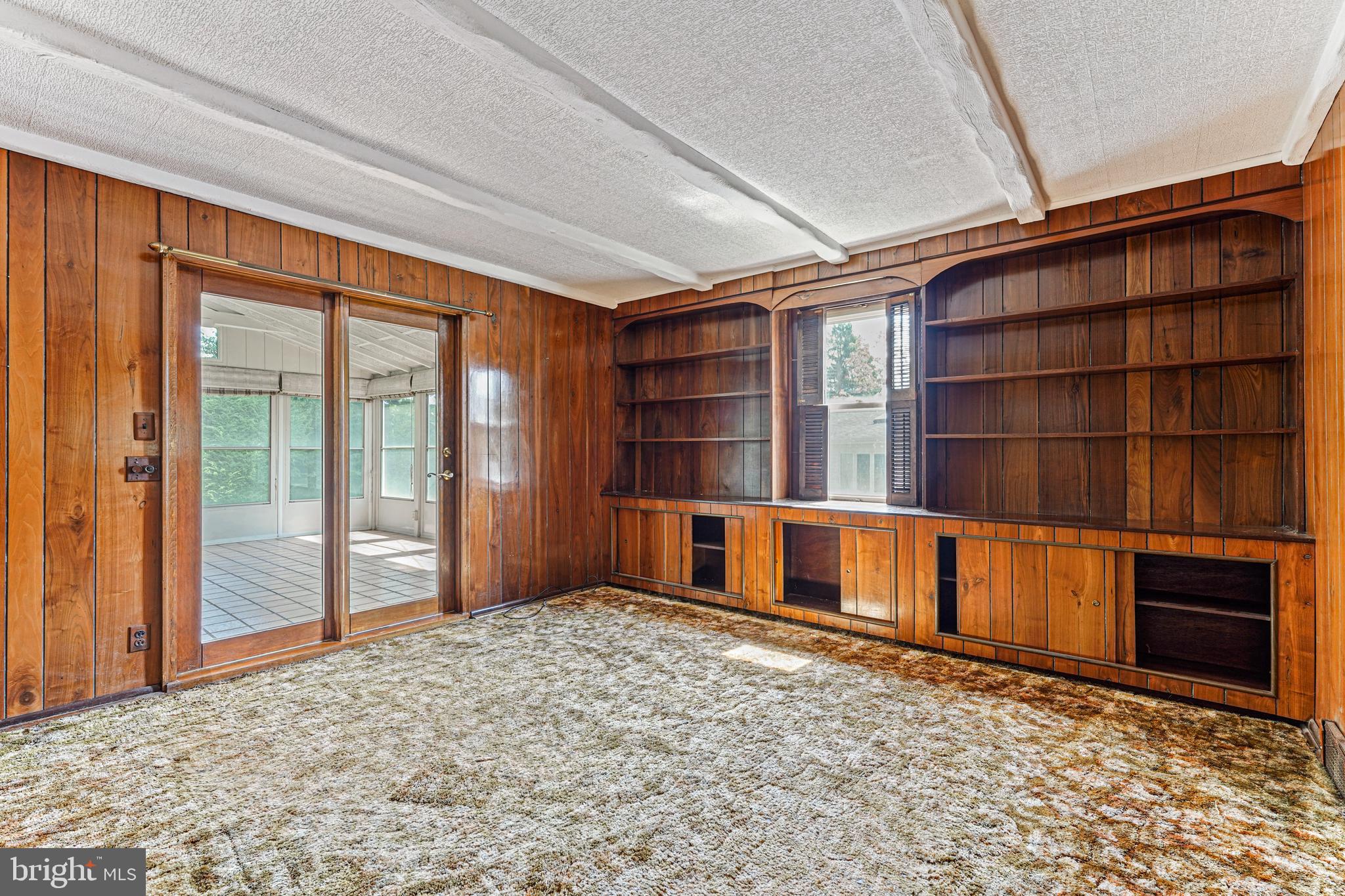 543 Hempstead Road Springfield, PA 19064 - Photo 23 of 31 Third bedroom with door to three season room