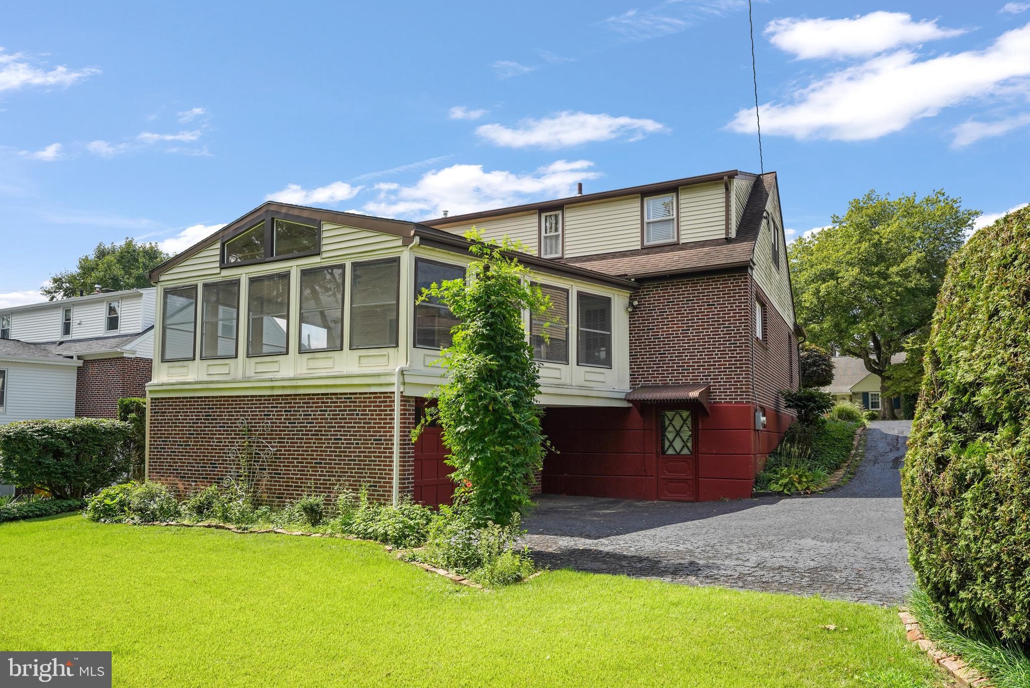 543 Hempstead Road Springfield, PA 19064 - Photo 4 of 31 Rear exterior, plenty of off street parking