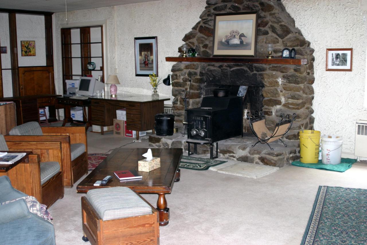 10625 Ivy Ridge Road Bent Mountain, VA 24059 - Photo 8 of 13 Living Room