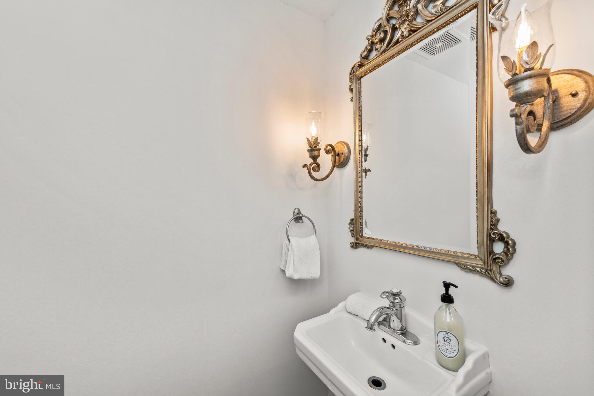 1956 Barton Hill Road Reston, VA 20191 - Photo 22 of 52