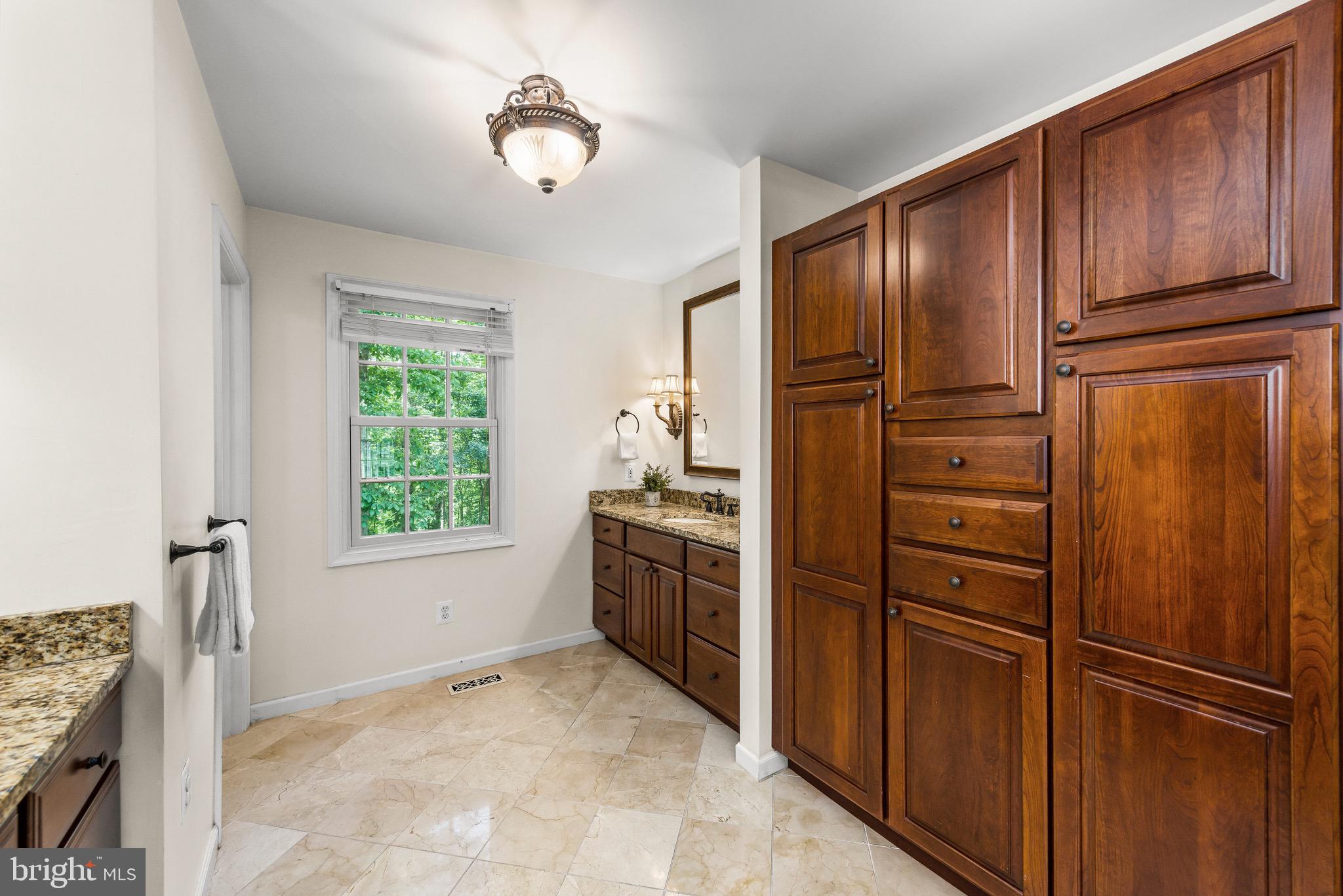 1956 Barton Hill Road Reston, VA 20191 - Photo 28 of 52