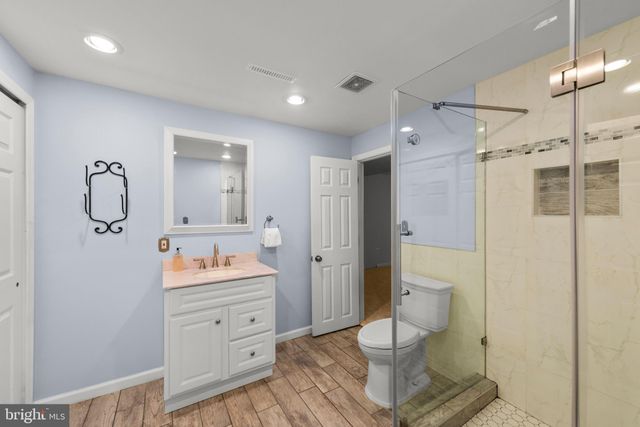 $1,130,500 | 1956 Barton Hill Road, Reston, VA 20191