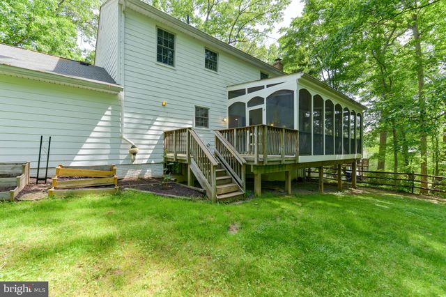 $1,130,500 | 1956 Barton Hill Road, Reston, VA 20191