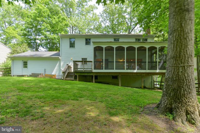 $1,130,500 | 1956 Barton Hill Road, Reston, VA 20191