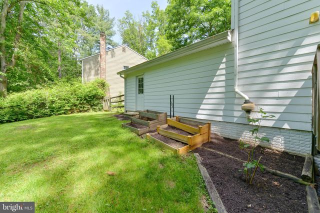 $1,130,500 | 1956 Barton Hill Road, Reston, VA 20191