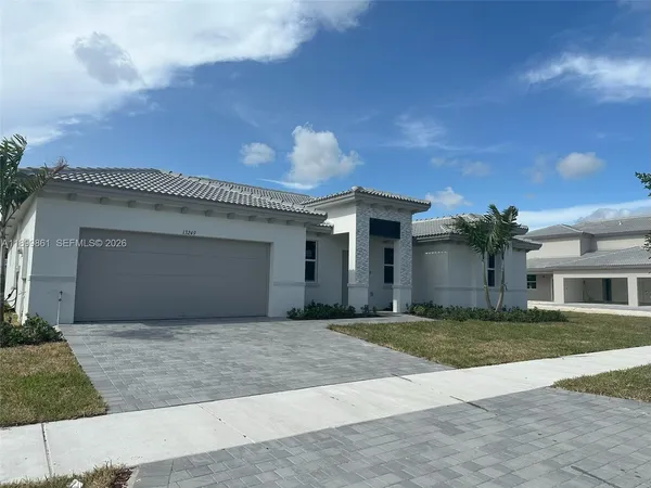 $999,000 | 13249 Southwest 189th Terrace, Miami, FL 33177