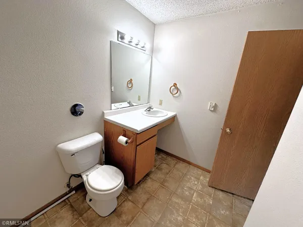 $1,000 | 560-580 Spring Street, Somerset, WI 54025