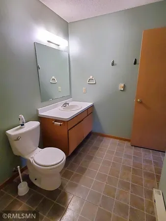 $1,000 | 560-580 Spring Street, Somerset, WI 54025
