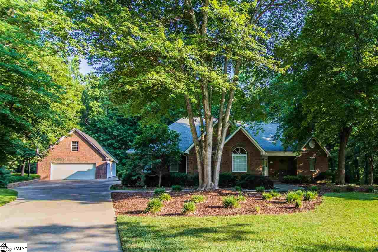 207 Inverness Way Easley, SC 29642 - Photo 1 of 24 Gallery Image 1