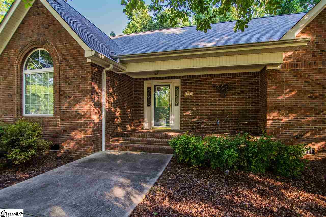 207 Inverness Way Easley, SC 29642 - Photo 2 of 24 Gallery Image 2