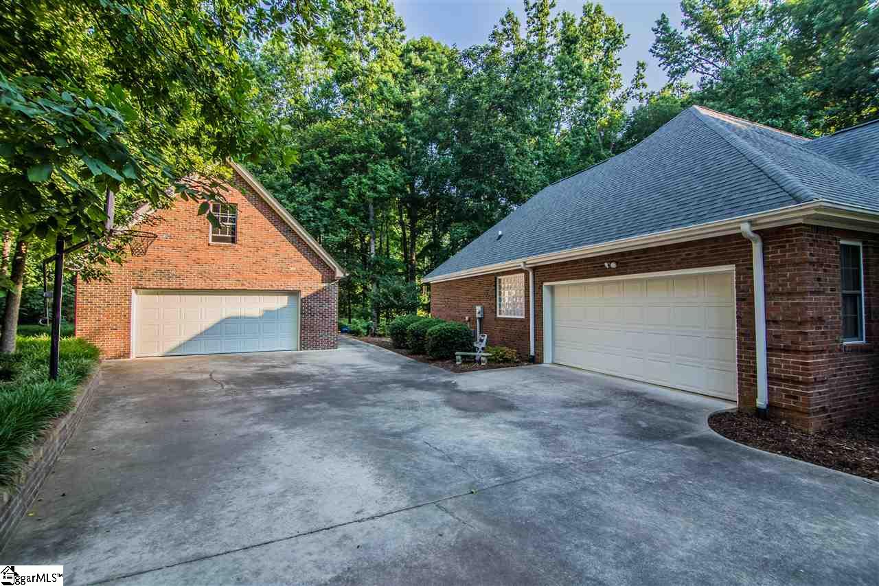 207 Inverness Way Easley, SC 29642 - Photo 3 of 24 Gallery Image 3