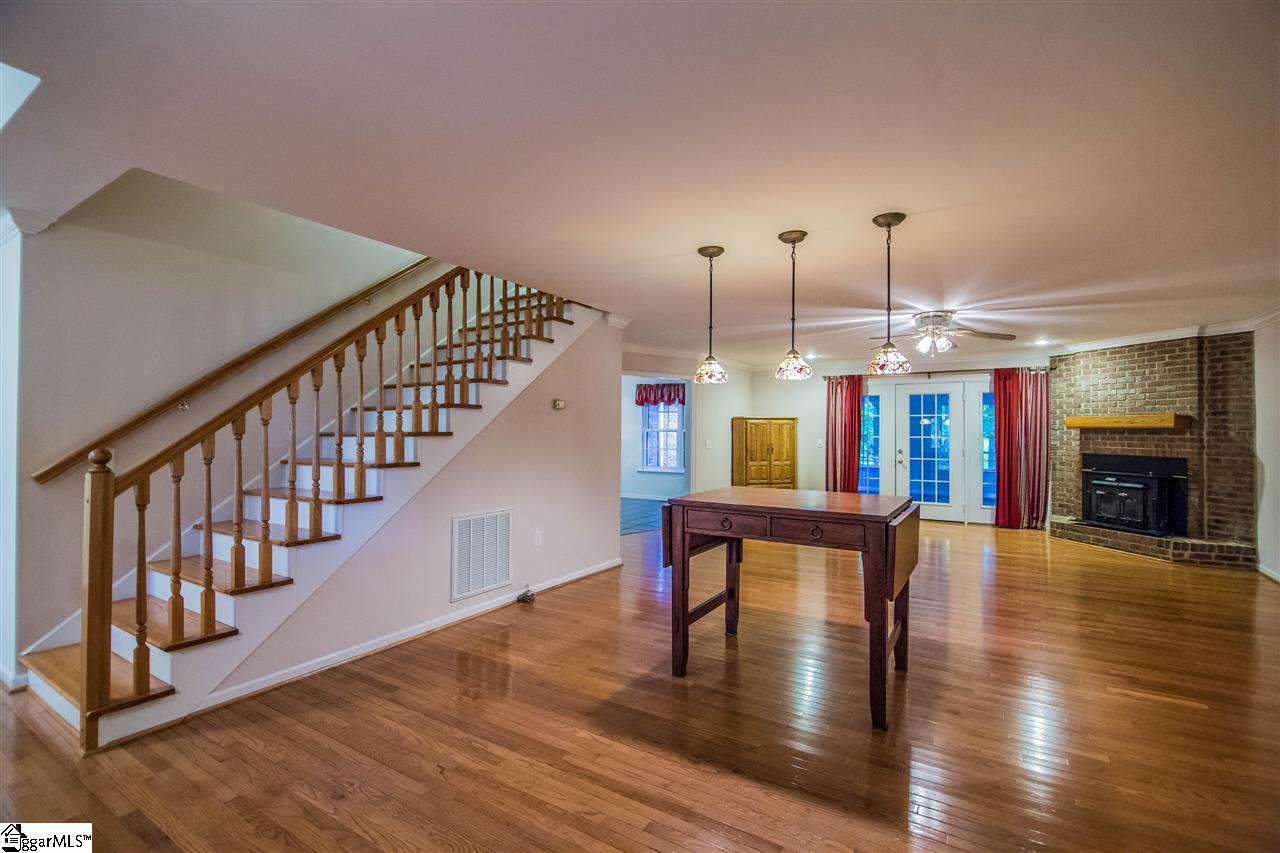 207 Inverness Way Easley, SC 29642 - Photo 4 of 24 Gallery Image 4