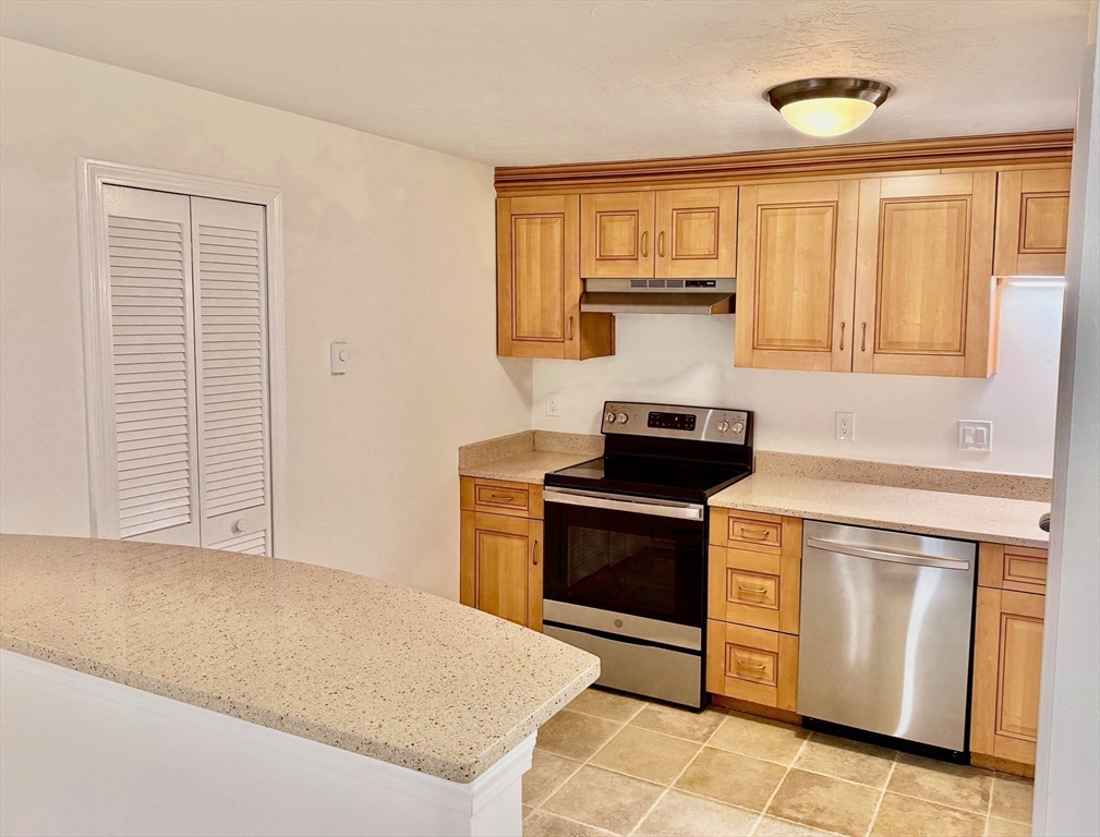 11 Gibbs Street, Unit B20 Worcester, MA 01607 - Photo 2 of 15