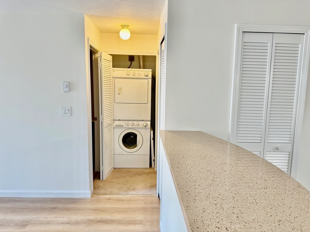 11 Gibbs Street, Unit B20 Worcester, MA 01607 - Photo 4 of 15