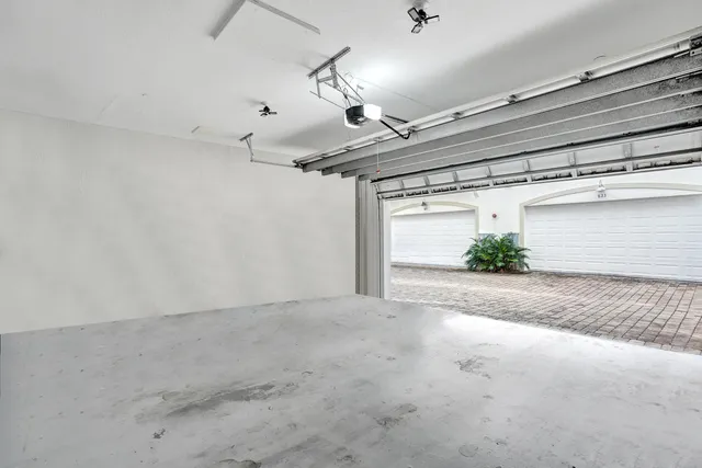 $785,000 | 835 Northeast 16th Terrace, Unit 835, Fort Lauderdale, FL 33304