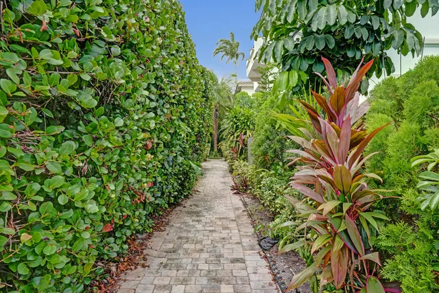 $785,000 | 835 Northeast 16th Terrace, Unit 835, Fort Lauderdale, FL 33304