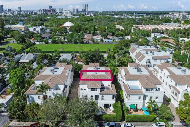 $785,000 | 835 Northeast 16th Terrace, Unit 835, Fort Lauderdale, FL 33304