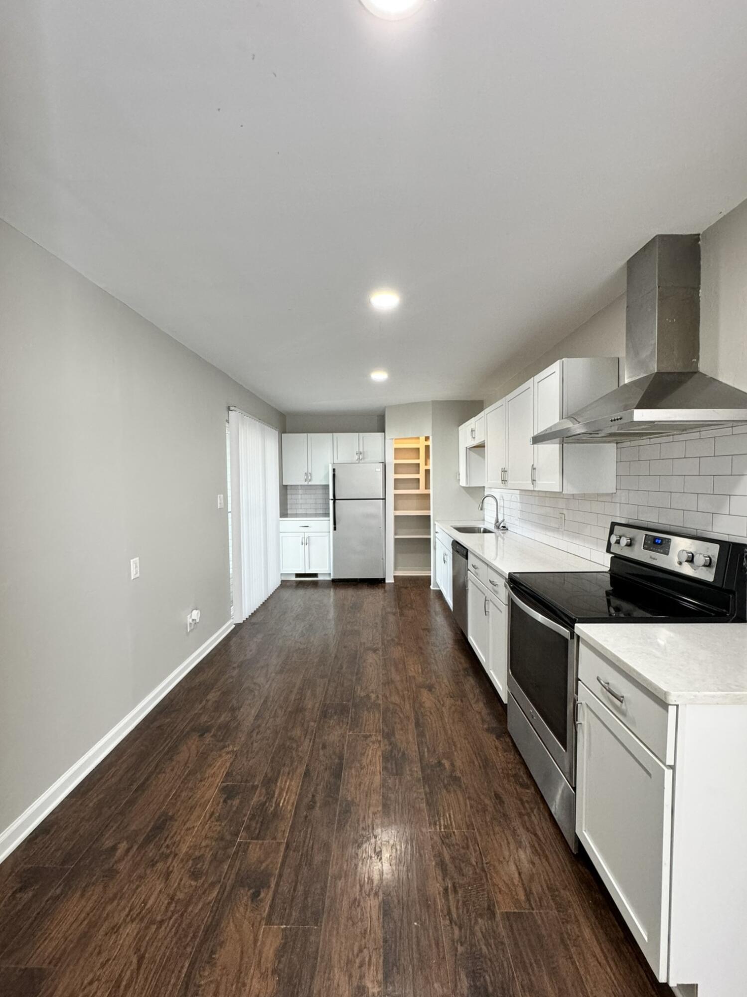 108 Ruffin Road Summerville, SC 29486 - Photo 6 of 22 kitchen