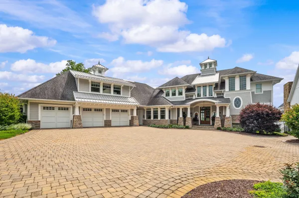 $5,700,000 | 61320 Crooked Creek Road, Cassopolis, MI 49031