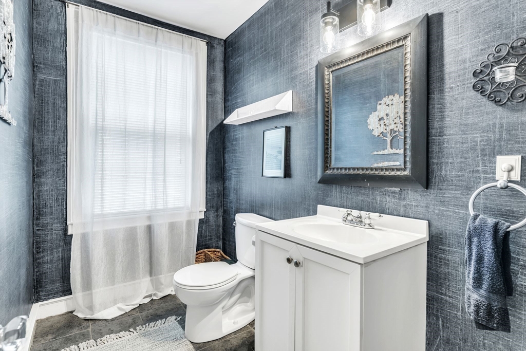 387 Union Street Springfield, MA 01105 - Photo 20 of 42 Gallery Image 20