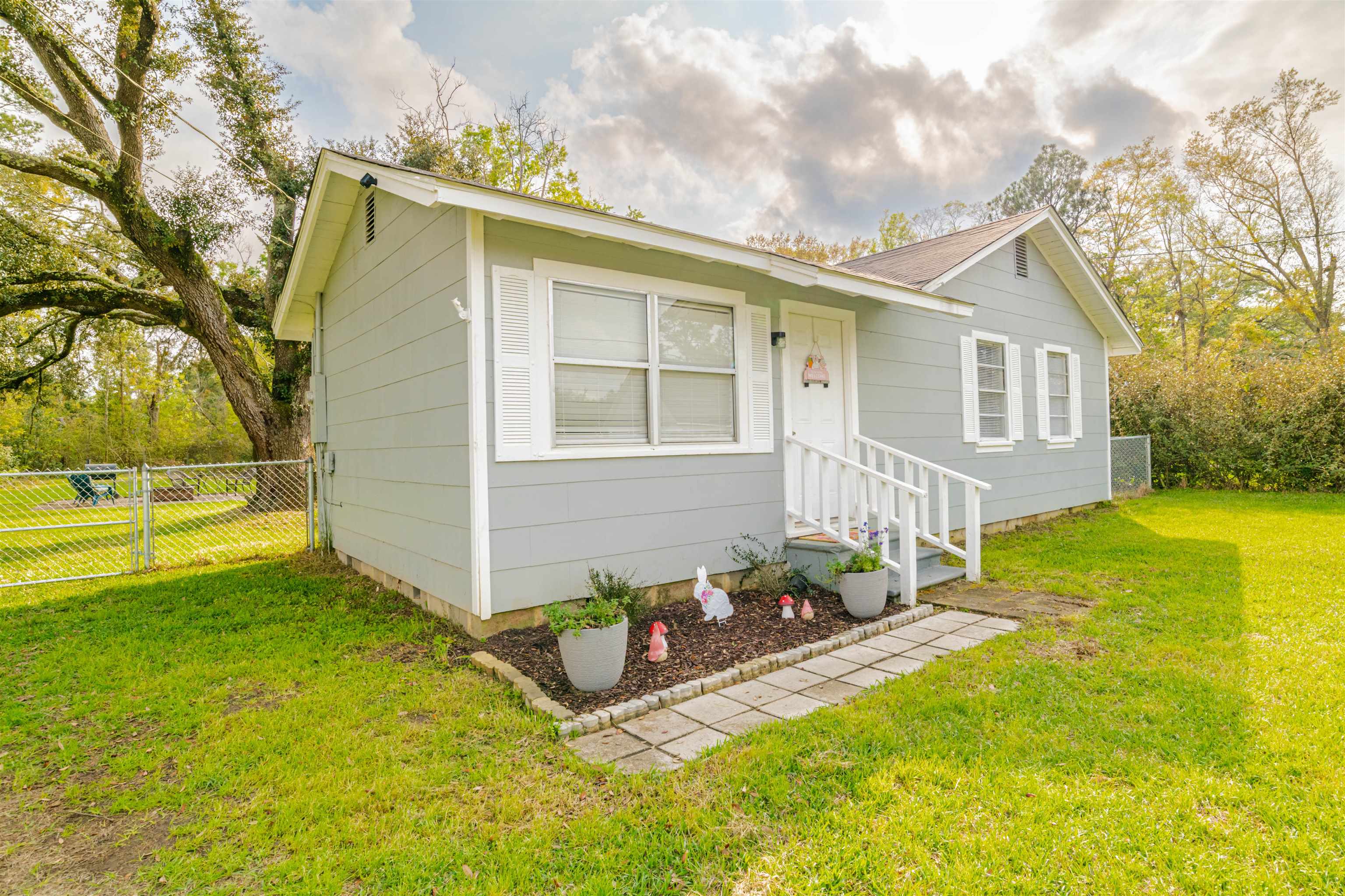 409 West Fig Avenue Foley, AL 36535 - Photo 2 of 24