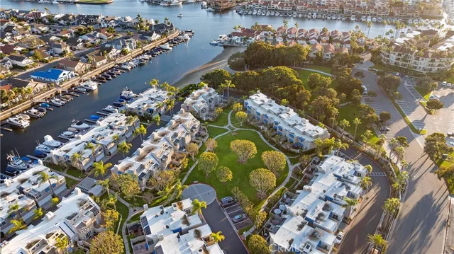 $1,159,000 | 3408 Sparkler Drive, Huntington Beach, CA 92649