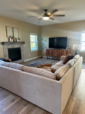 $349,900 | 1844 Woodland Way, Unit 4311, Slinger, WI 53086