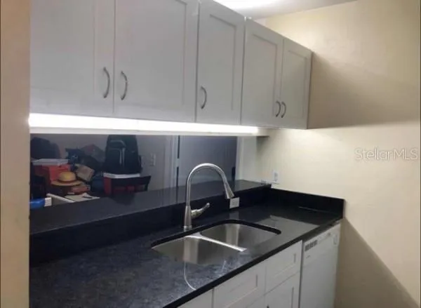 a close view of sink and tap