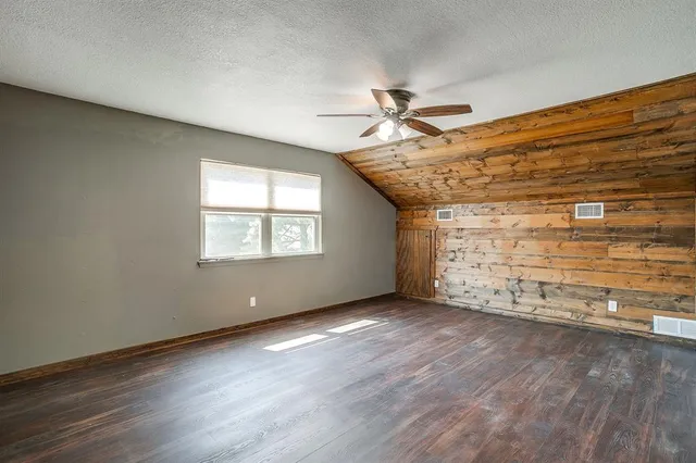 $369,900 | 1327 Hemphill Drive, Cleburne, TX 76033