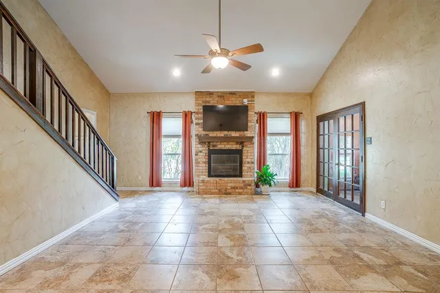 $369,900 | 1327 Hemphill Drive, Cleburne, TX 76033