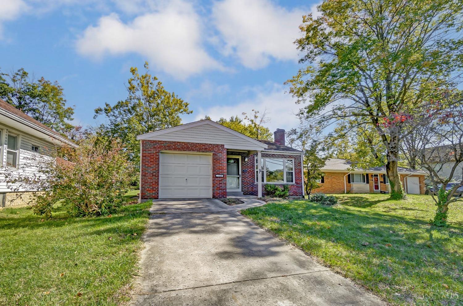 7884 Pippin Road Cincinnati, OH 45239 - Photo 4 of 39 Gallery Image 4