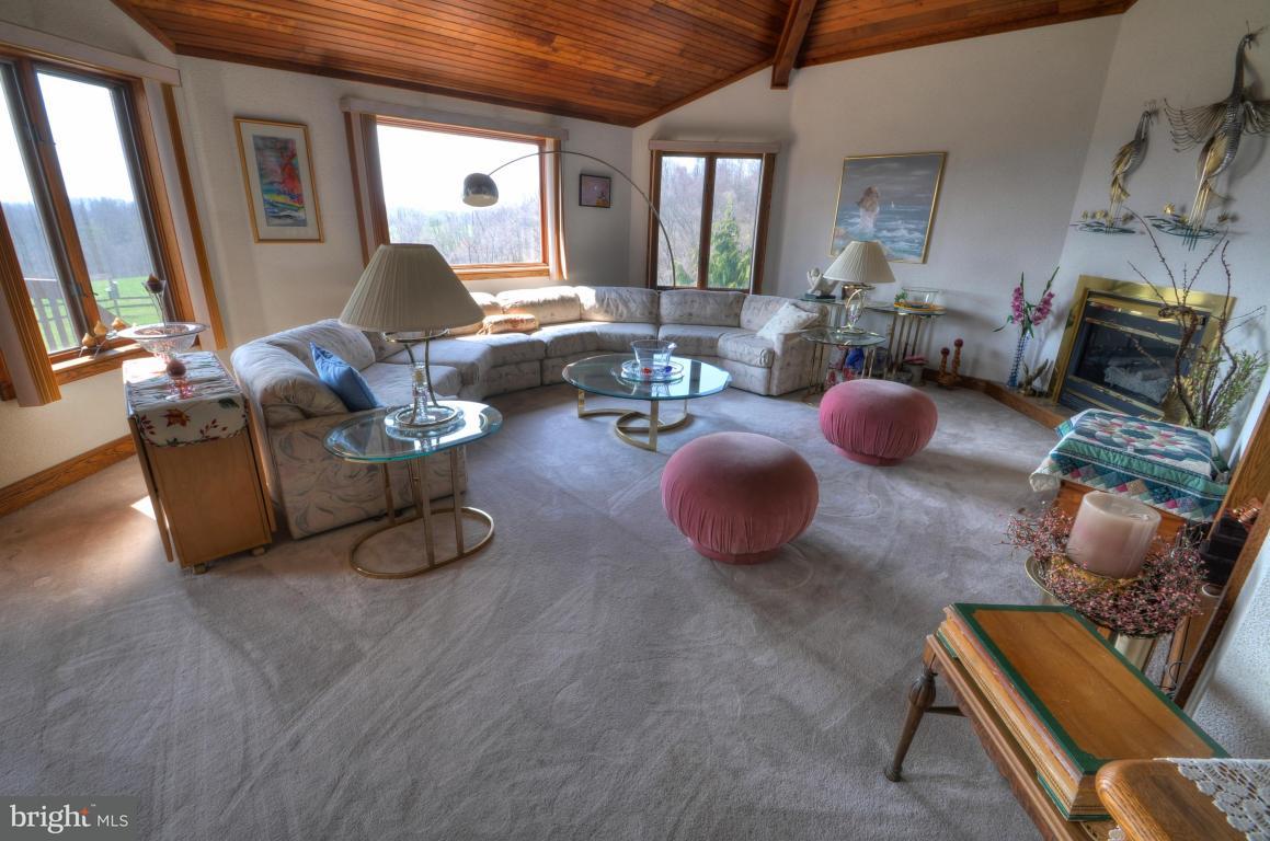 891 Wegman Road Reading, PA 19606 - Photo 3 of 19