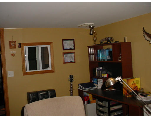 89 Silvin Road Chicopee, MA 01013 - Photo 8 of 23 Gallery Image 8