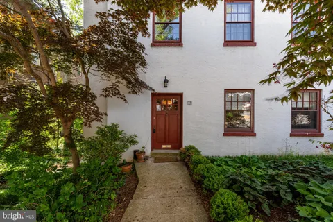 $235,000 | 230 Stony Run Lane, Unit 4G, Baltimore, MD 21210