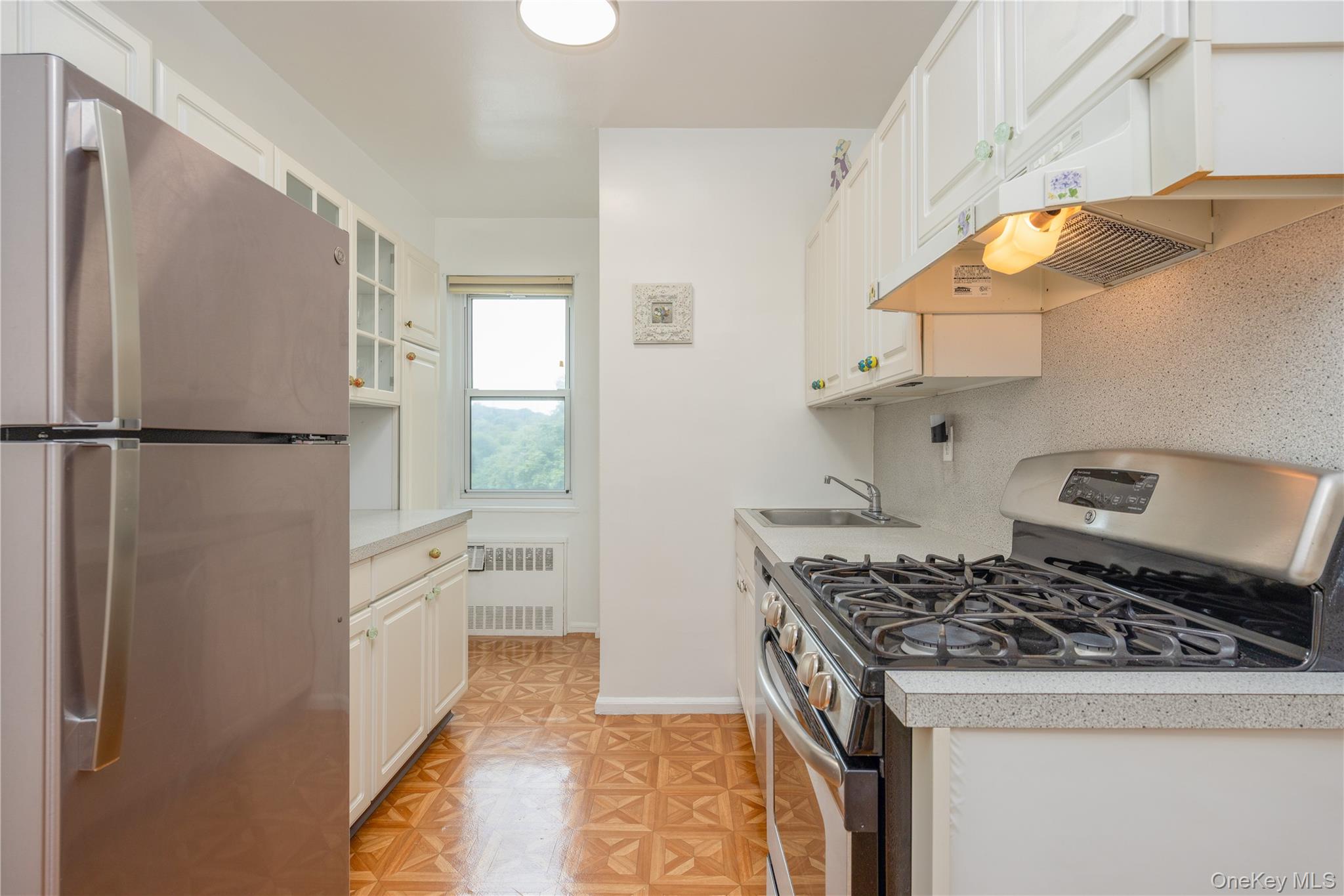 900 Palmer Road, Unit 6D Bronxville, NY 10708 - Photo 12 of 25 Gallery Image 12