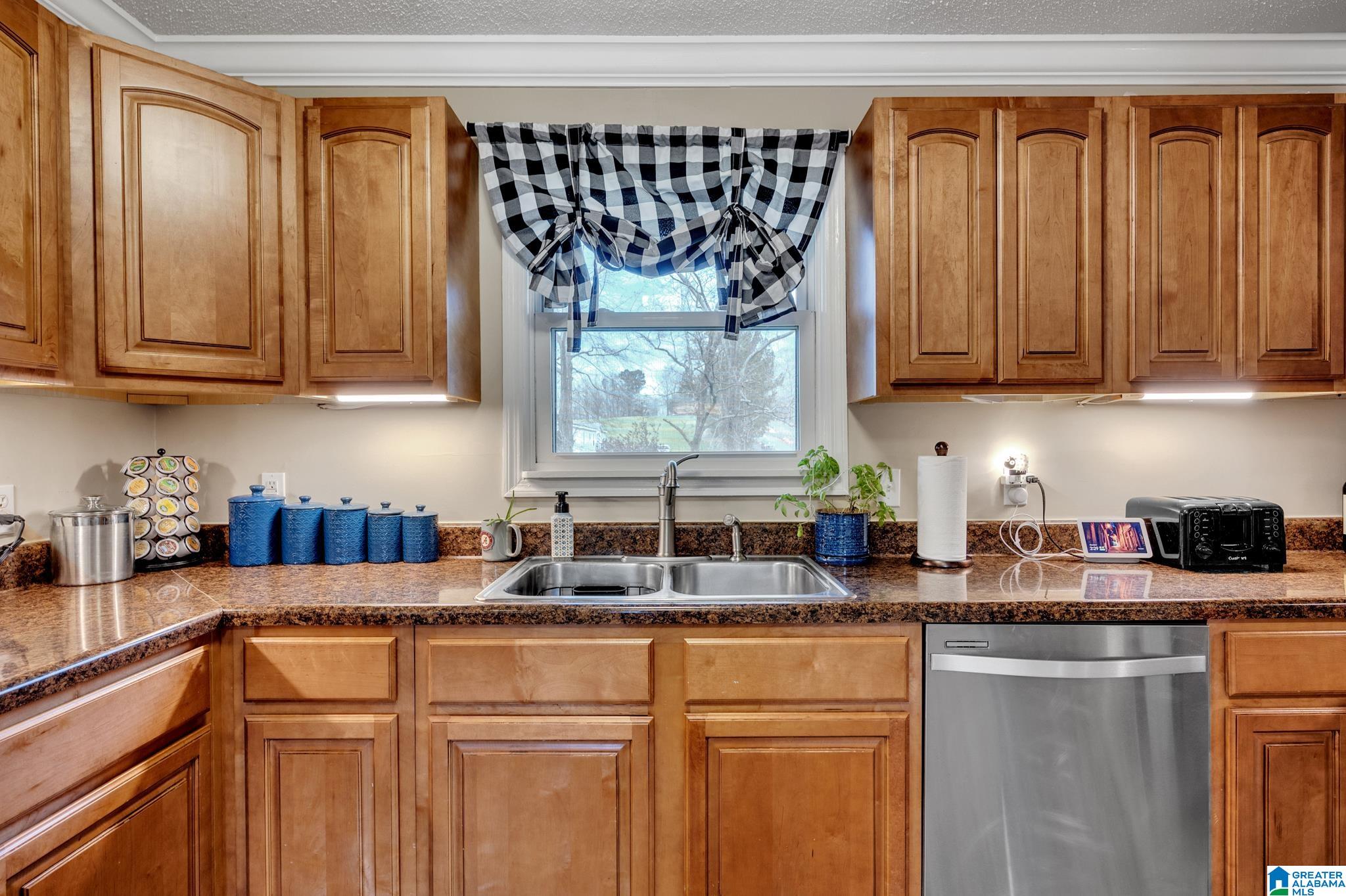 1820 Mayfield Road Warrior, AL 35180 - Photo 14 of 25