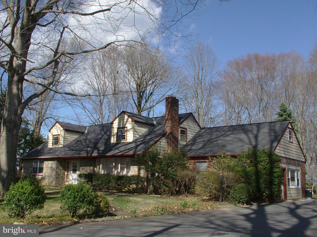 1419 Lampeter Road Lancaster, PA 17602 - Photo 1 of 8 Gallery Image 1