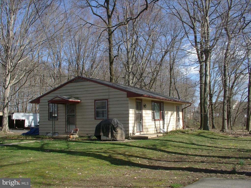 1419 Lampeter Road Lancaster, PA 17602 - Photo 5 of 8 Gallery Image 5