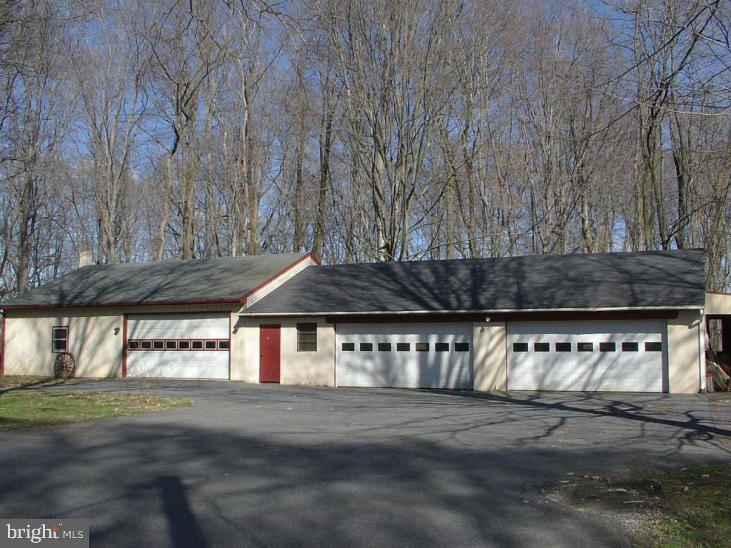 1419 Lampeter Road Lancaster, PA 17602 - Photo 7 of 8 Gallery Image 7