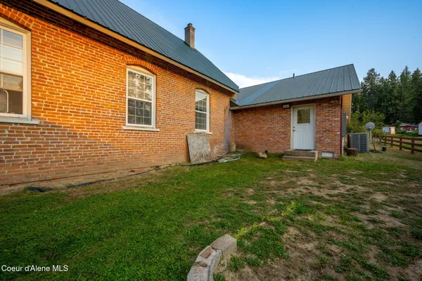 $585,000 | 1024 Sagle Road, Sagle, ID 83860