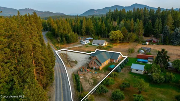 $585,000 | 1024 Sagle Road, Sagle, ID 83860