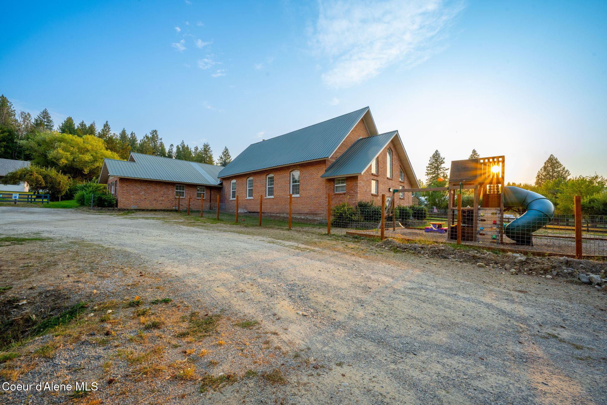 1024 Sagle Road Sagle, ID 83860 - Photo 10 of 16 15-web-or-mls-DSC_3934